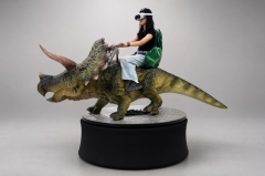 Animatronic Triceratops VR Ride on Dinosaur Amusement Park Equipment With Saddle Handlebar
