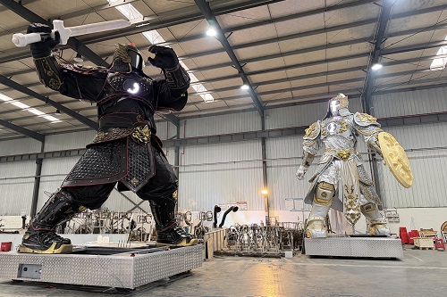 8m Giant Animatronic Warrior Model Realistic Animatronic Statue Stage Prop for Theme Park, Music Festival & Live Roadshow