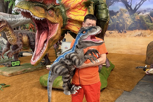 Animatronic Baby Dinosaur Hand Puppet with Stainless Steel Mechanical Structure