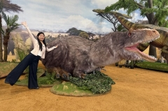 Animatronic Dinosaur Yutyrannus Feathered Life Size 8m Robotic Model with Sleeping Posture for Theme Park