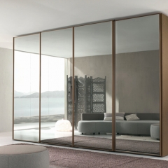 Sliding mirror door closet