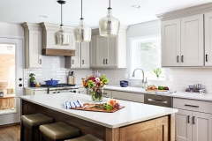 Amercian style design overlay shaker door kitchen cabinet beige color with wood tone island-Allandcabinet