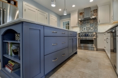 Full overlay framed door shaker kitchen with lovely navy blue island cabinet-Allandcabinet