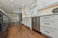White painted shaker kitchen with stainded walnut island-Allandcabinet