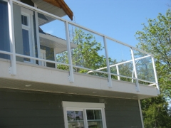 White aluminum balcony system glass railing for exterior