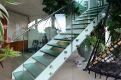 Contemporary glass staircase design for modern homes