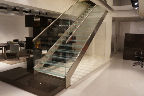 Modern straight glass staircase with laminated tempered glass