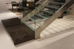 Modern straight glass staircase with laminated tempered glass