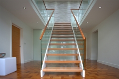 U channel staircase beam straight wooden stairs design with glass balustrade