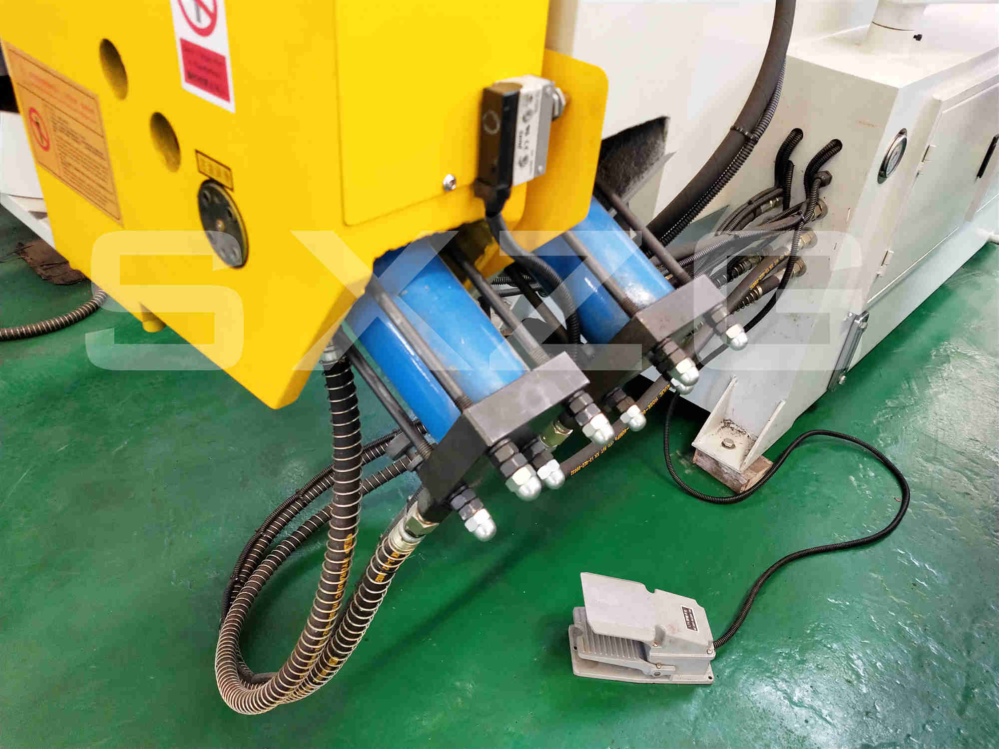 manual square pipe bending machine