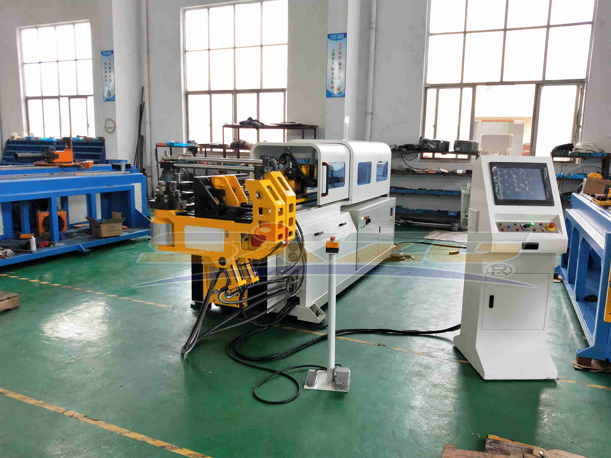 hydraulic tube bending machine