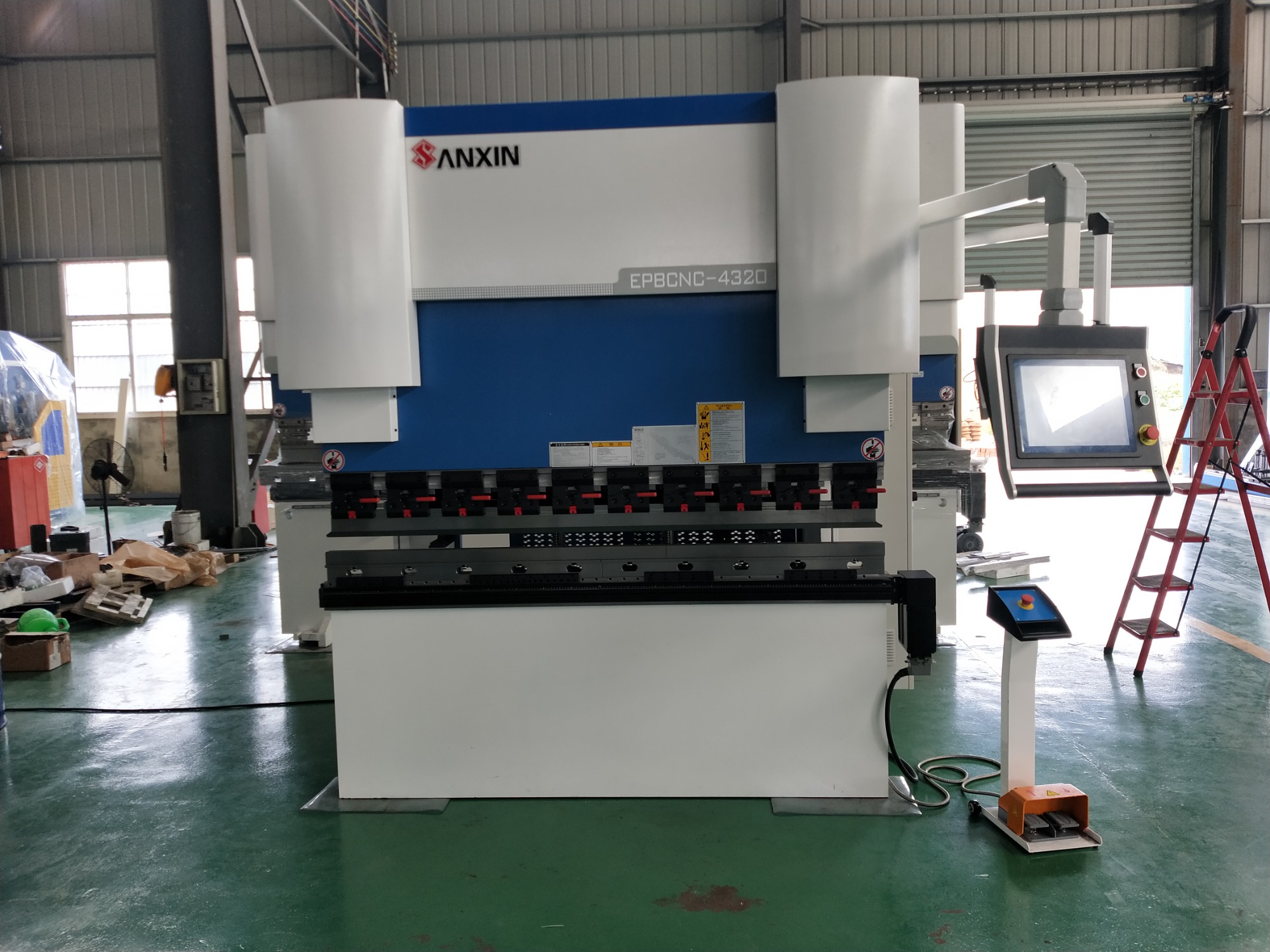High precision and high efficiency fully electric press brake machine