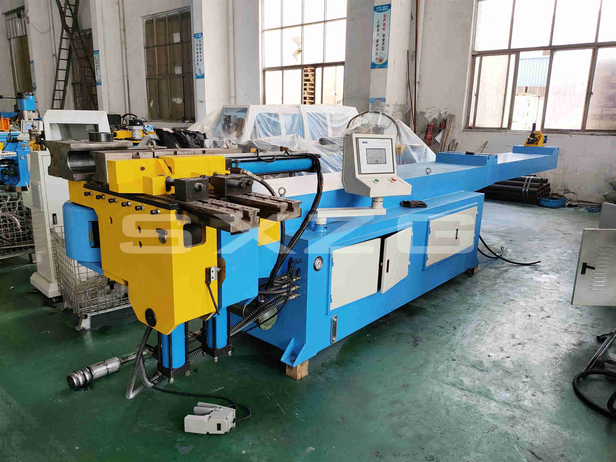 Specially designed pipe bending machine for 4M 6M length