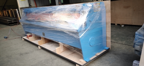 Q11-1.5x3200 electric shearing machine delivery to Guatemala