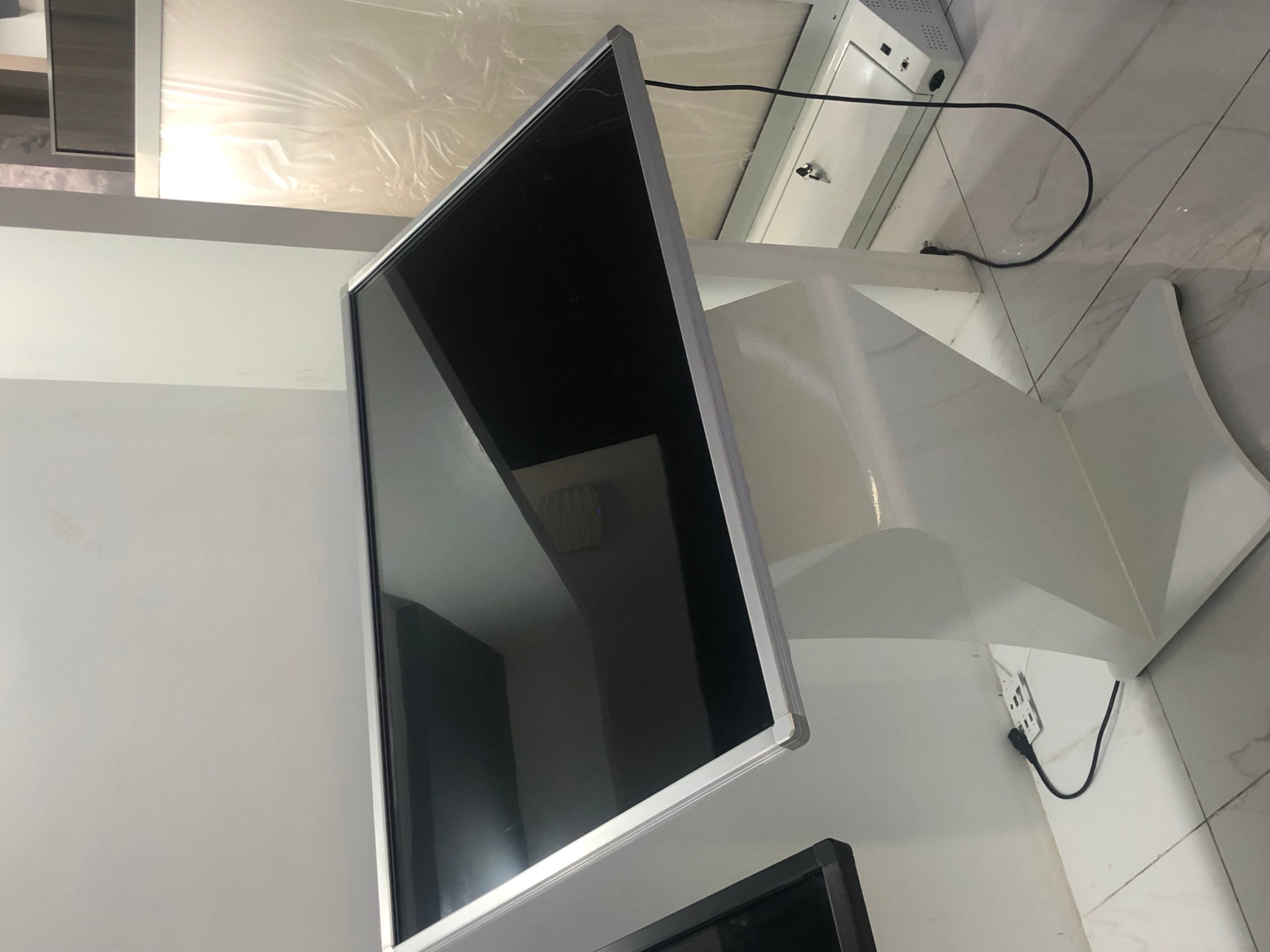 What are the main applications of information touch screen kiosk