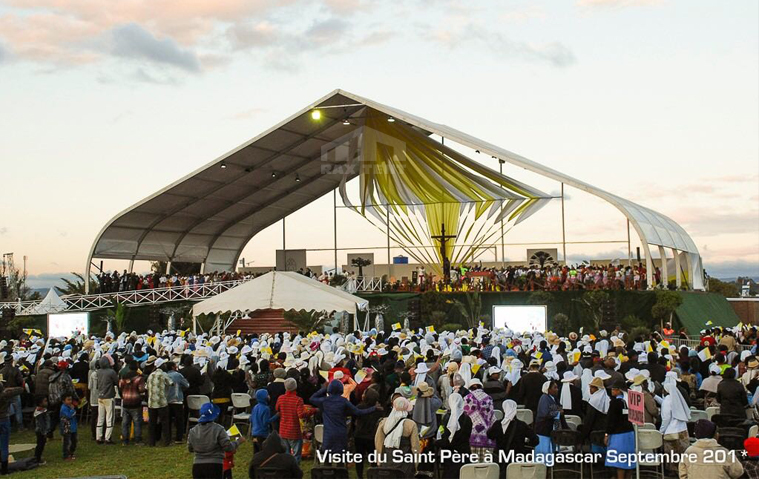 curve event tent