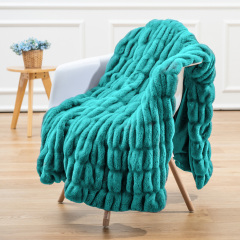 Plushed blanket with bubbles pattern