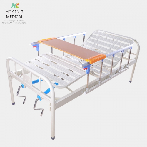 One crank hospital bed with wheels for hospital use