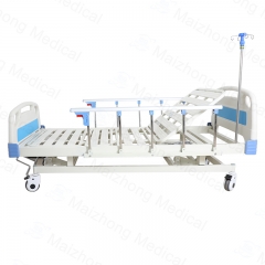 Cheap Price Patient 3 Crank Manual Hospital Bed Medical Equipment With IV Pole For Sale