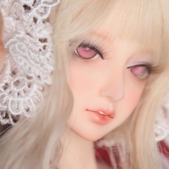 Julia (Basic Doll)