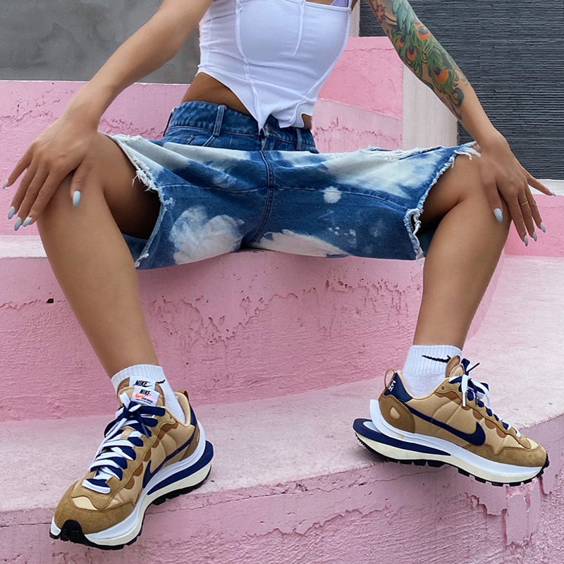 TWOTWINSTYLE Straight Hole Hollow Out Casual Distressed Shorts