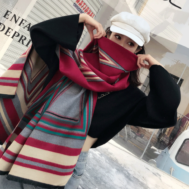TWOTWINSTYLE Warm Geometric Striped Print Scarf