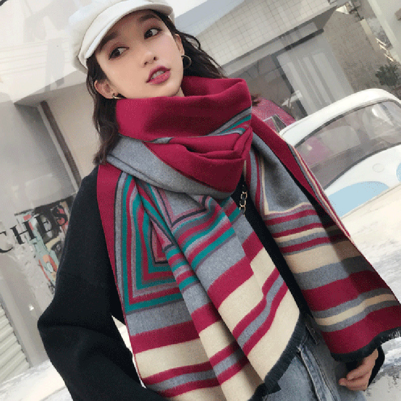 TWOTWINSTYLE Warm Geometric Striped Print Scarf