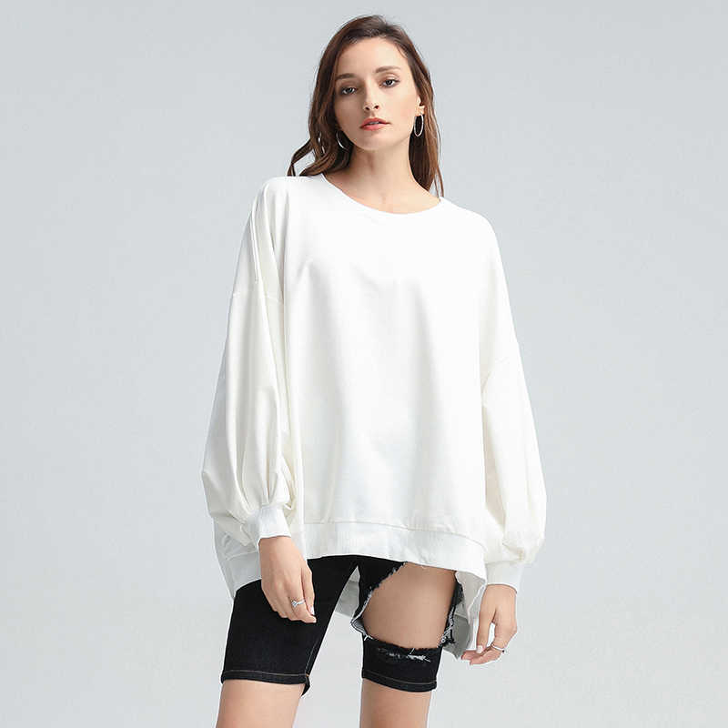 TWOTWINSTYLE Loose Korean Batwing Sleeve Sweatshirt