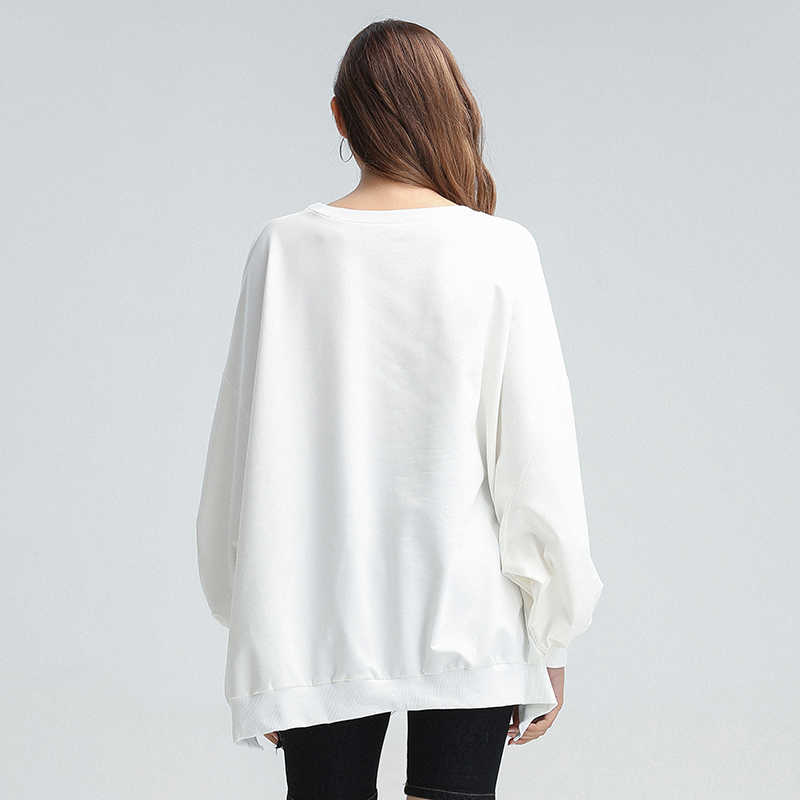 TWOTWINSTYLE Loose Korean Batwing Sleeve Sweatshirt