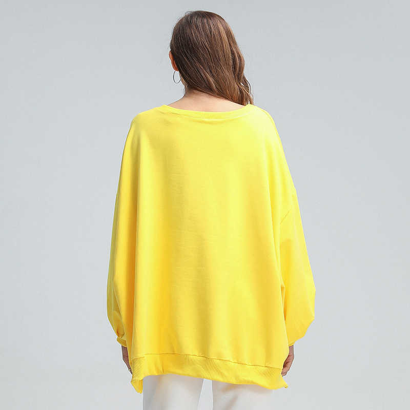 TWOTWINSTYLE Loose Korean Batwing Sleeve Sweatshirt