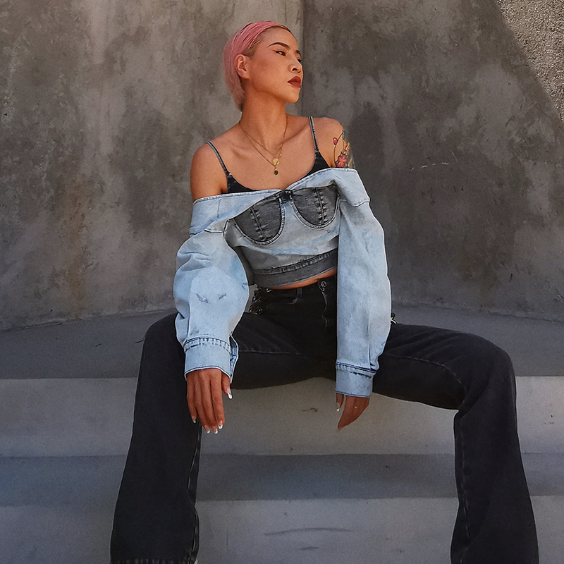 TWOTWINSTYLE Backless Lantern Sleeve Denim Jacket