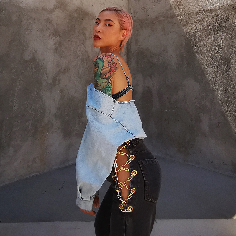 TWOTWINSTYLE Backless Lantern Sleeve Denim Jacket