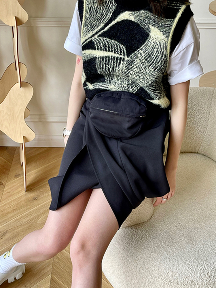 TWOTWINSTYLE Asymmetrical Black Bag Irregular Hem Skirt