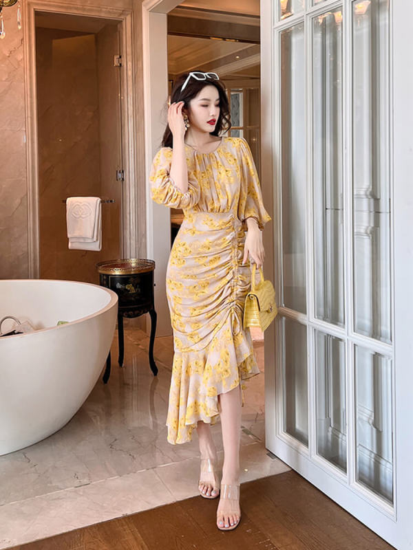 TWOTWINSTYLE A Line Dresses For Women Round Neck Lantern Sleeve High Waist Irregular Hem Folds Elegant Dress Female Fashion New
