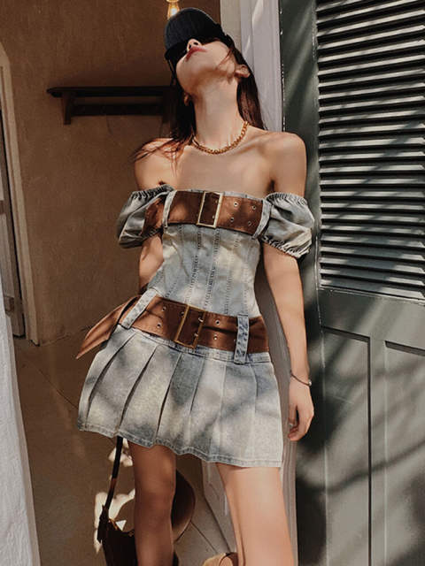 TWOTWINSTYLE Pleated Spliced Belt Dresses For Women Square Collar Puff Sleeve High Waist Mini Summer Dress Female Fashion New