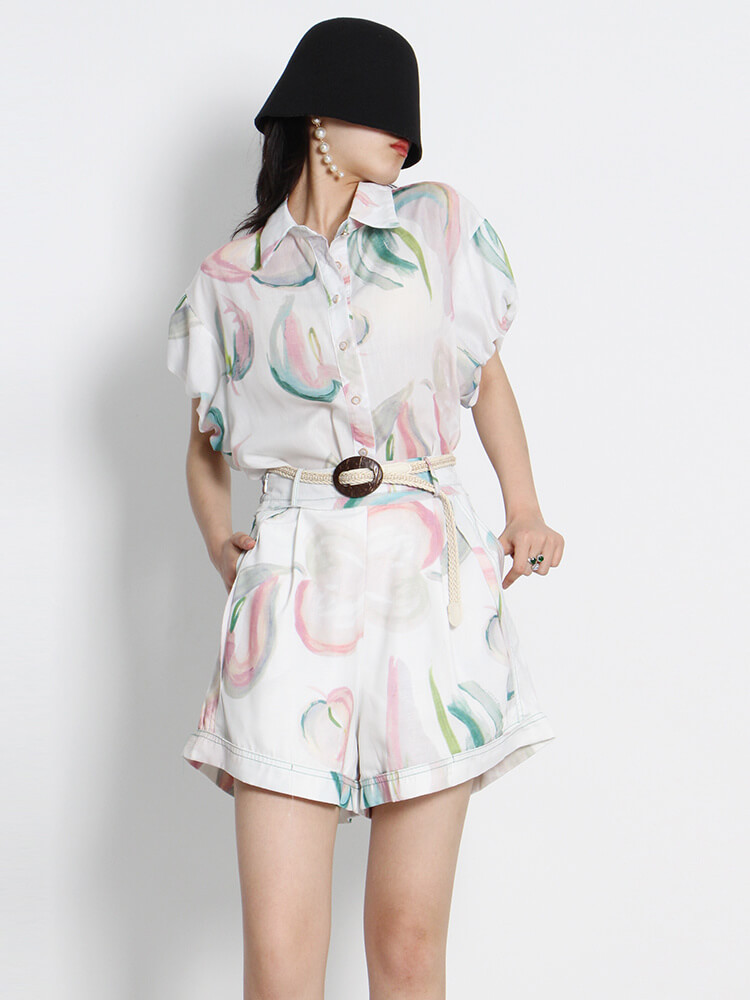 TWOTWINSTYLE Casual Print Two Piece Set For Women Lapel Short Sleeve Tops High Waist Shorts Casual Sets Female 2022 Spring Style