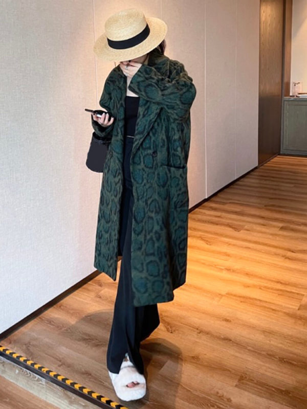TWOTWINSTYLE Vintage Leopard Long Straight Coat For Woman Single Breasted Fashion Clothing