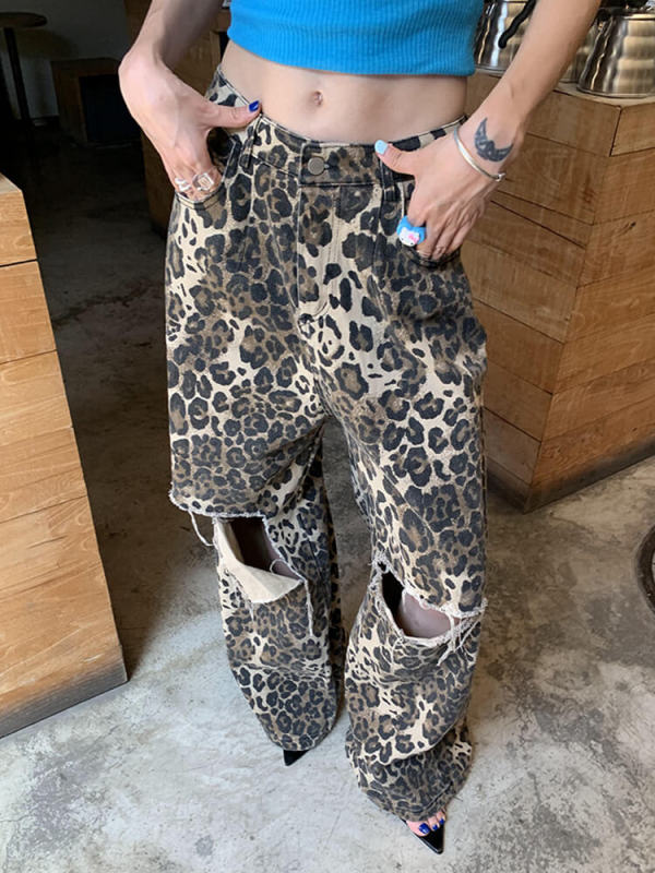 TWOTWINSTYLE Denim Jeans  For Women  Leopard Ripped  Button Loose Fashion Clothing New