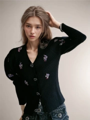 Knitted V Neck Puff Sleeve Diamond Sweaters
