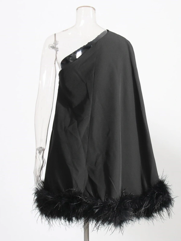 TWOTWINSTYLE Ostrich Feather Diagonal Collar One Sleeve Dress Cloak