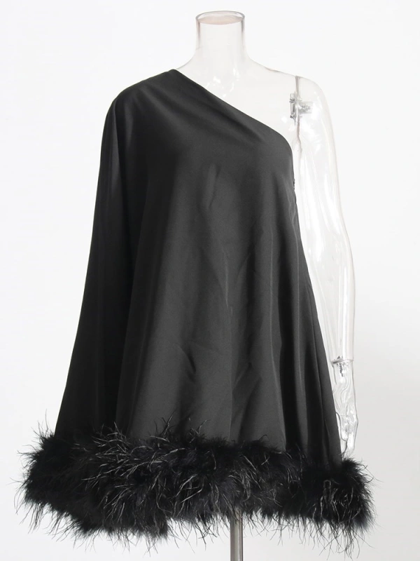 TWOTWINSTYLE Ostrich Feather Diagonal Collar One Sleeve Dress Cloak