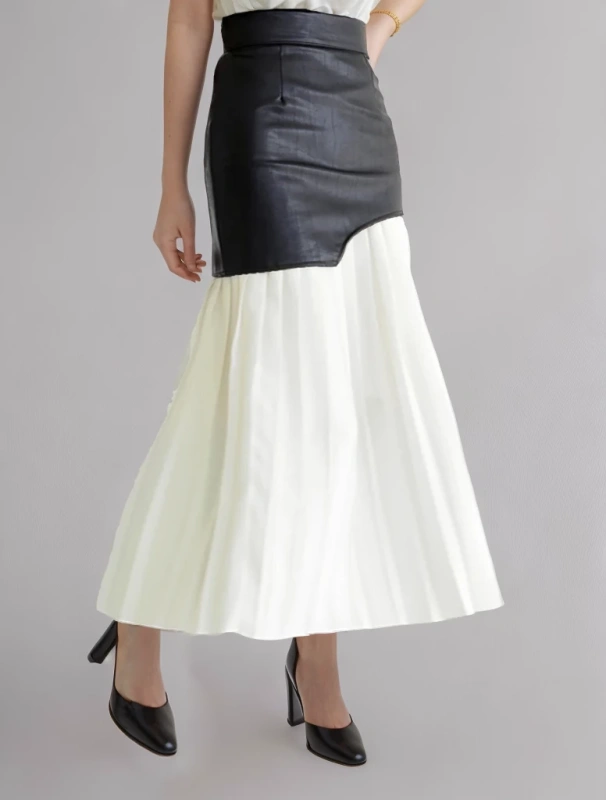 TWOTWINSTYLE PU Leather Pleated Midi Skirts