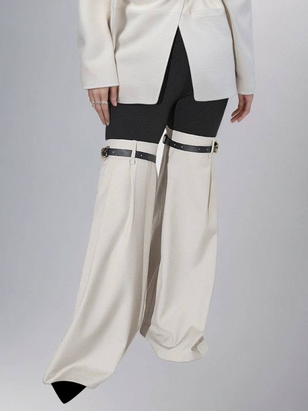 TWOTWINSTYLE Match Color Belt Flared Pants