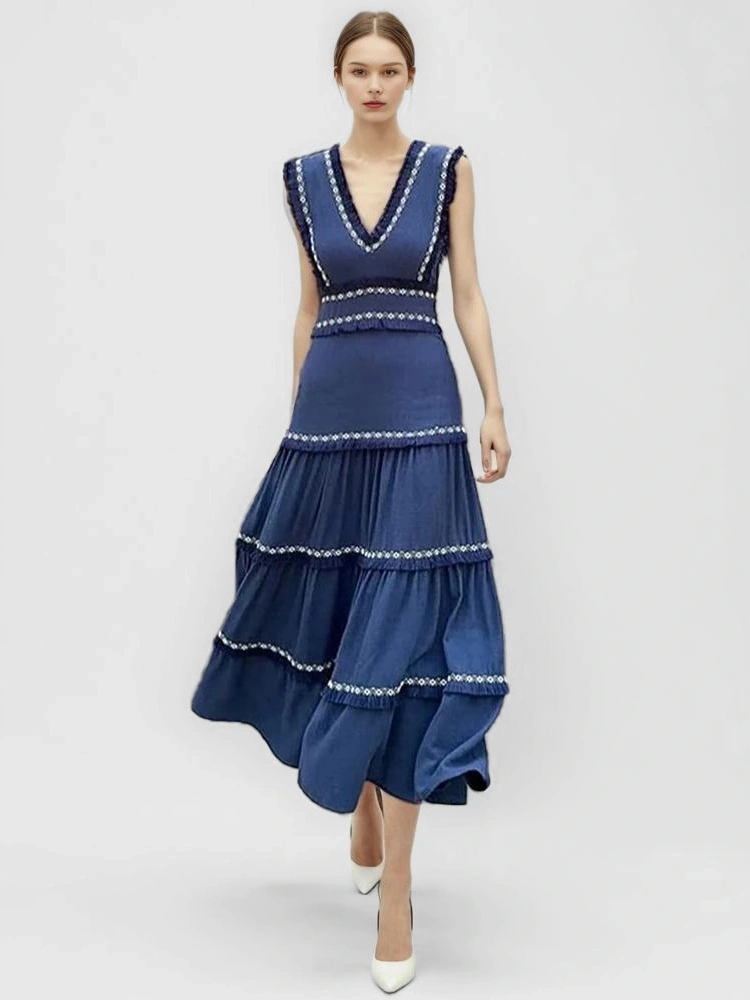 TWOTWINSTYLE Tassel Maxi Dress
