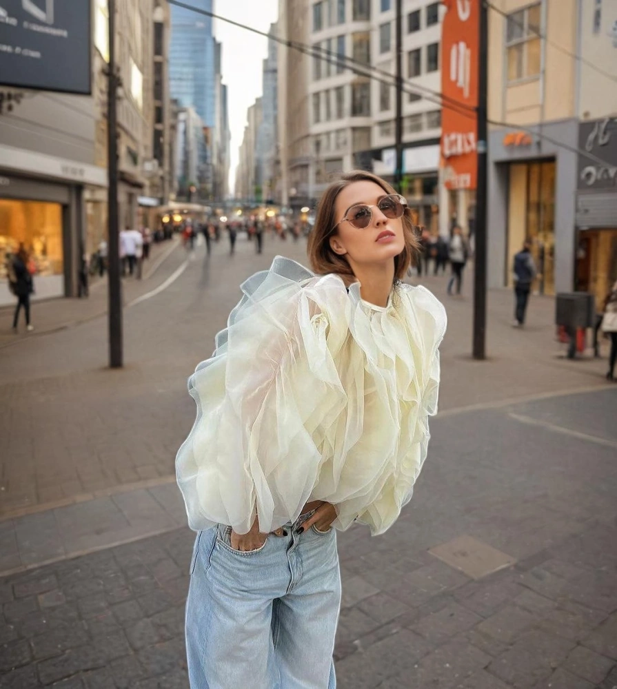 TWOTWINSTYLE Lantern Long Sleeve Ruffle Short Women Blouses