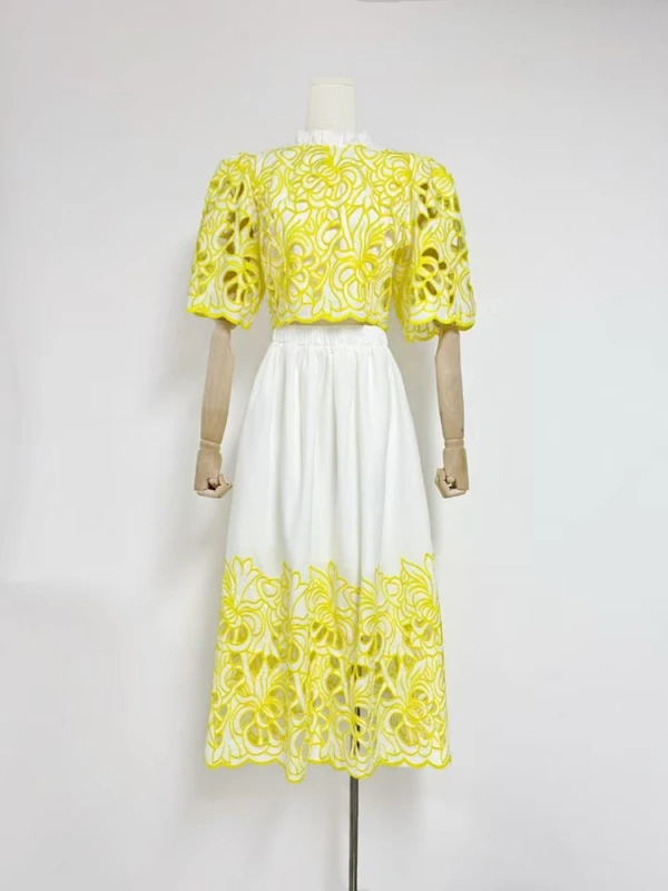 TWOTWINSTYLE Stand Collar Embroidery Hollow Out Constrasting Two Piece Set