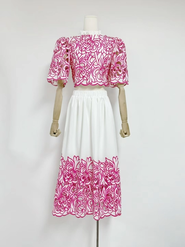 TWOTWINSTYLE Stand Collar Embroidery Hollow Out Constrasting Two Piece Set