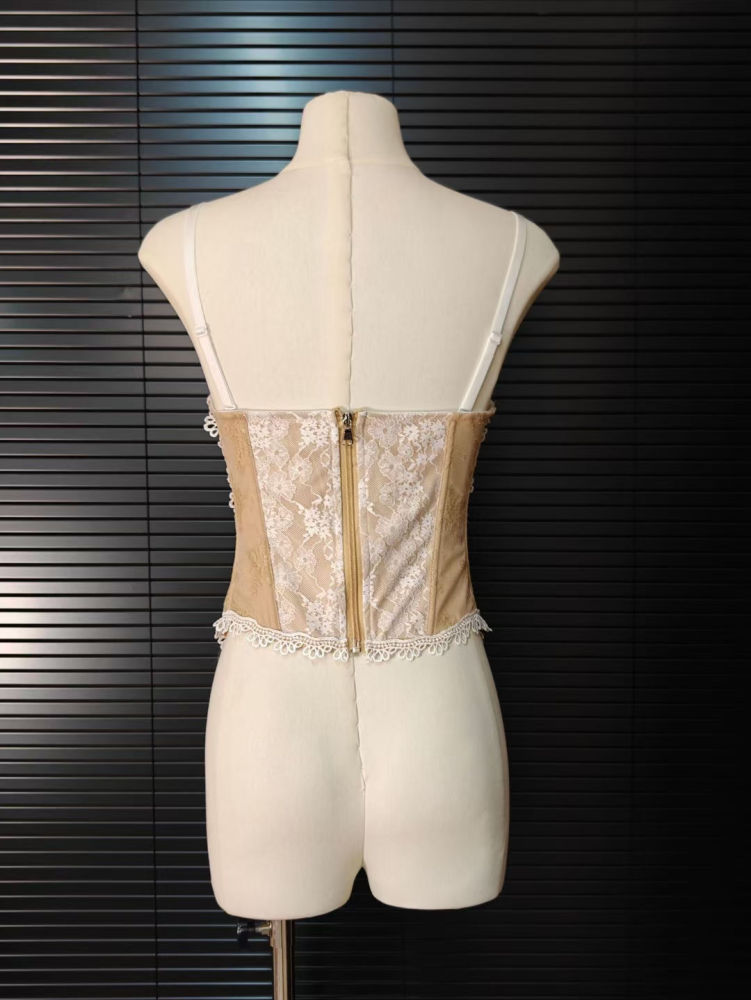 TWOTWINSTYLE Patchwork Lace Up Backless Lace Top