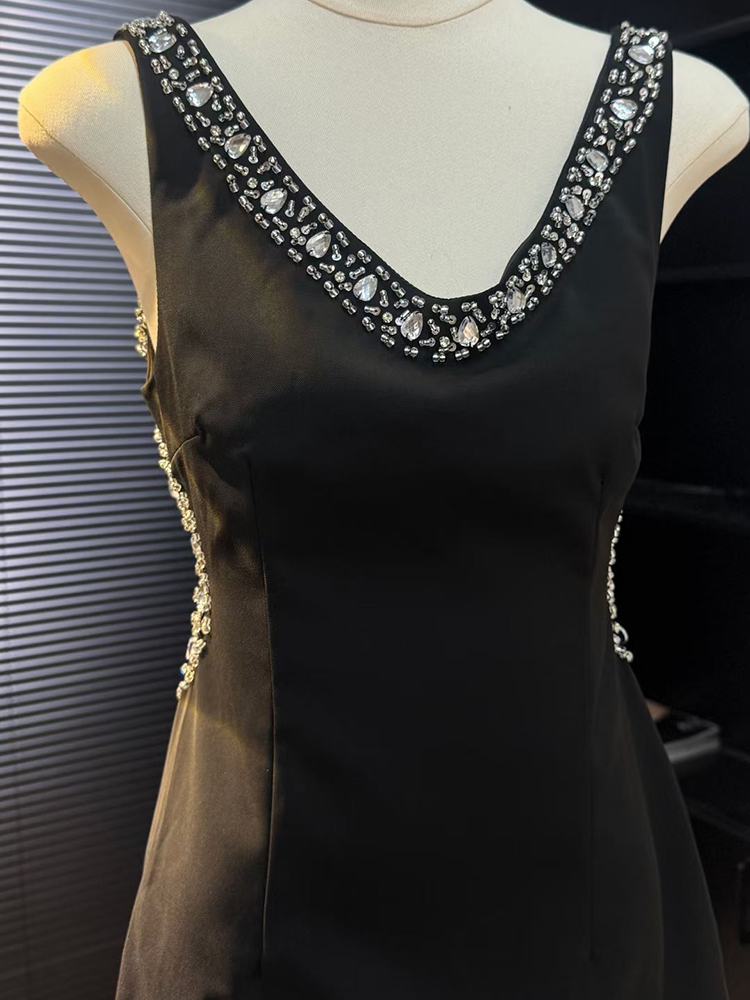 TWOTWINSTYLE Sexy Temperament Backless Dress