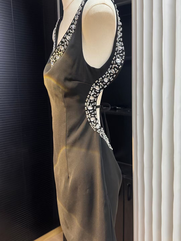 TWOTWINSTYLE Sexy Temperament Backless Dress